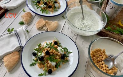 ENSALADA DE GARBANZOS CON TZATZIKI