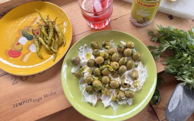 QUESO CREMA CON ACEITUNAS RELLENAS DE GUILDAS